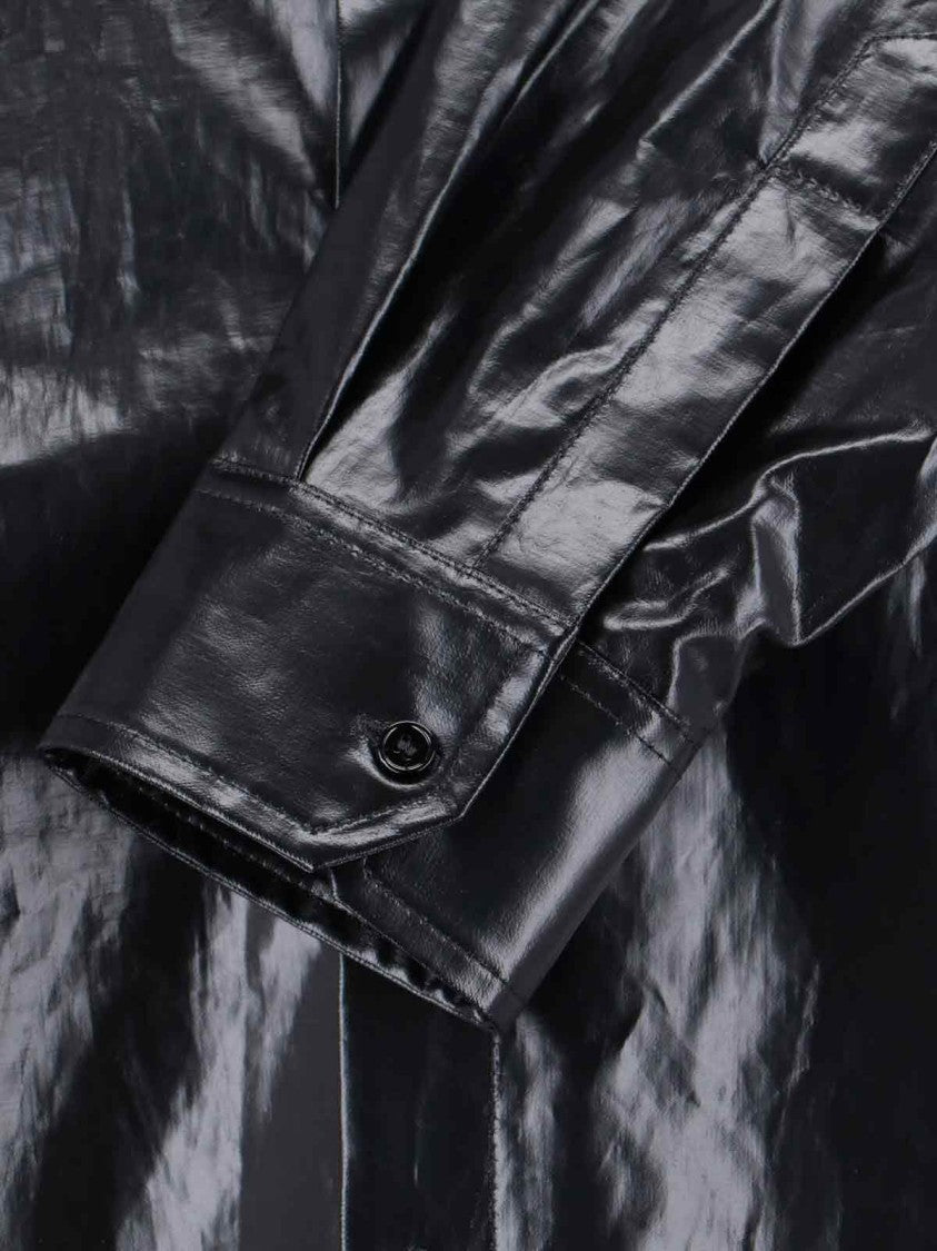 Button-Up Black Shirt With Tailored Fit And Pointed Collar
