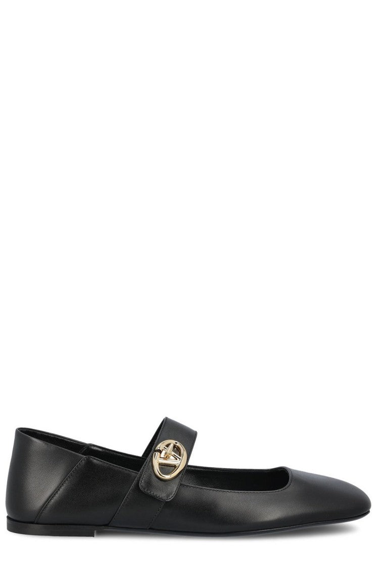 Pointed-Toe Black Calf Leather Flats with Circular Buckle Detail