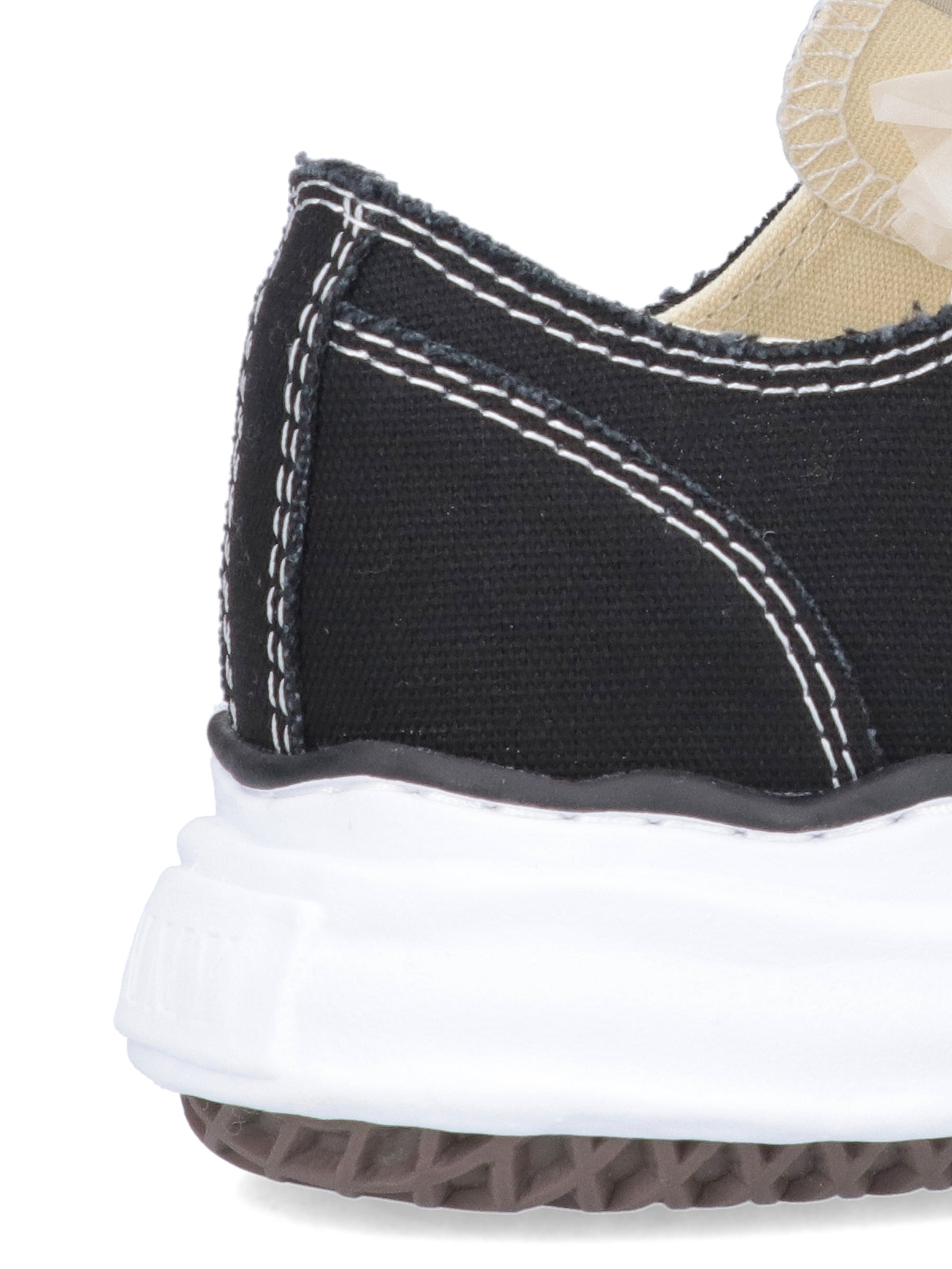 Low-Top Sneakers with Textured Rubber Sole and Logo Accents