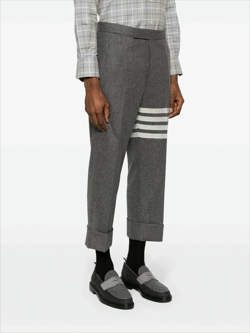 Cropped Grey Suit Pants With Tailored Fit And Distinctive Stripes
