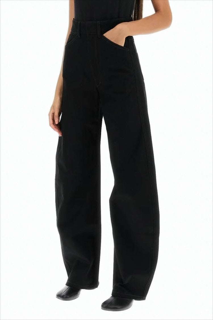 High-Waisted Straight-Leg Pants With Minimalist Design
