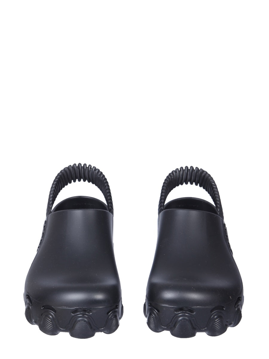 Slip-On Shoes With Wavy Grip Sole