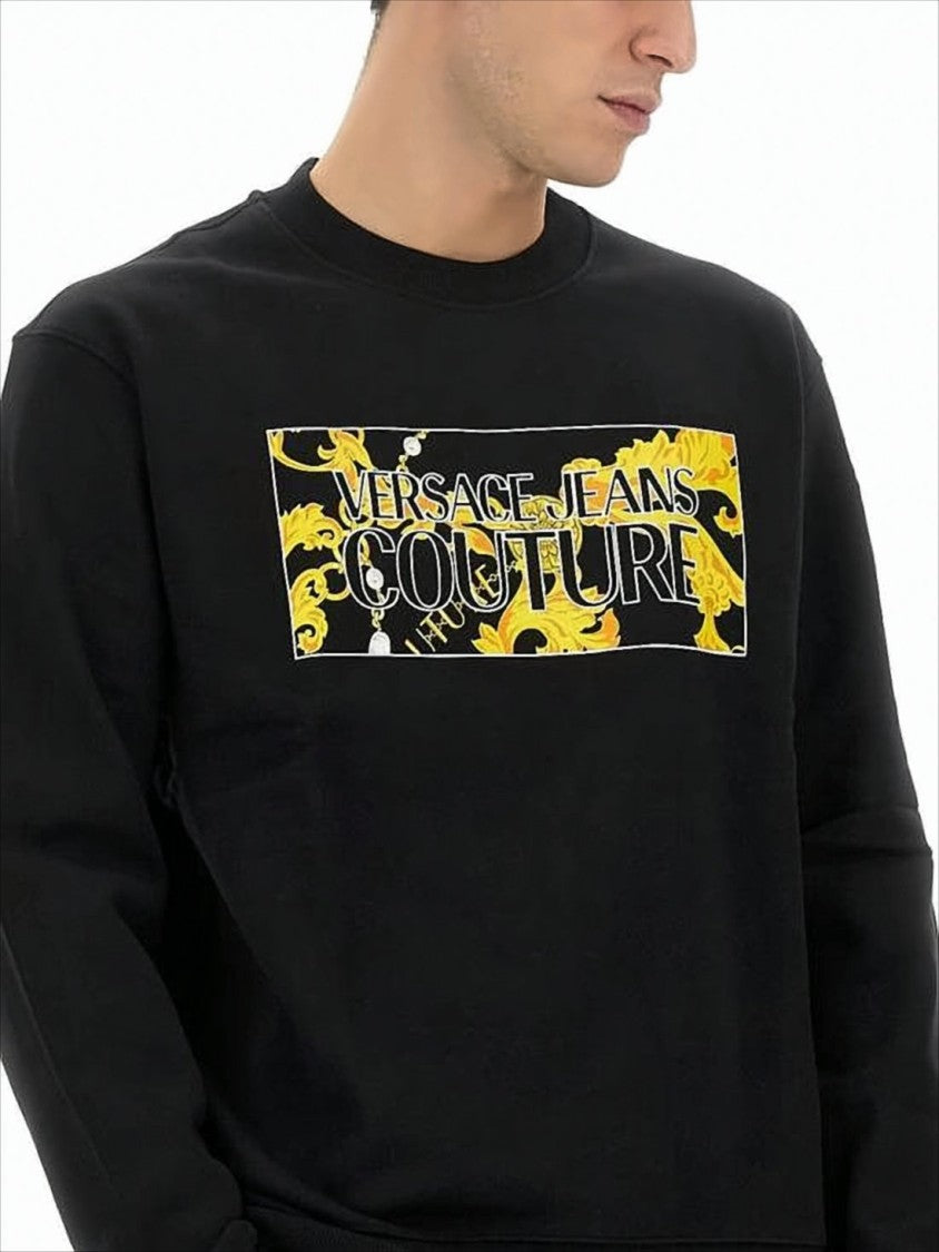 Long-Sleeve T-Shirt with Bold Graphic Print