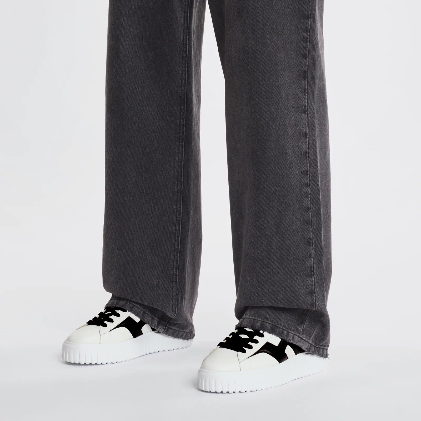 H-Stripes Allacciato H Spezzata Sneakers in White