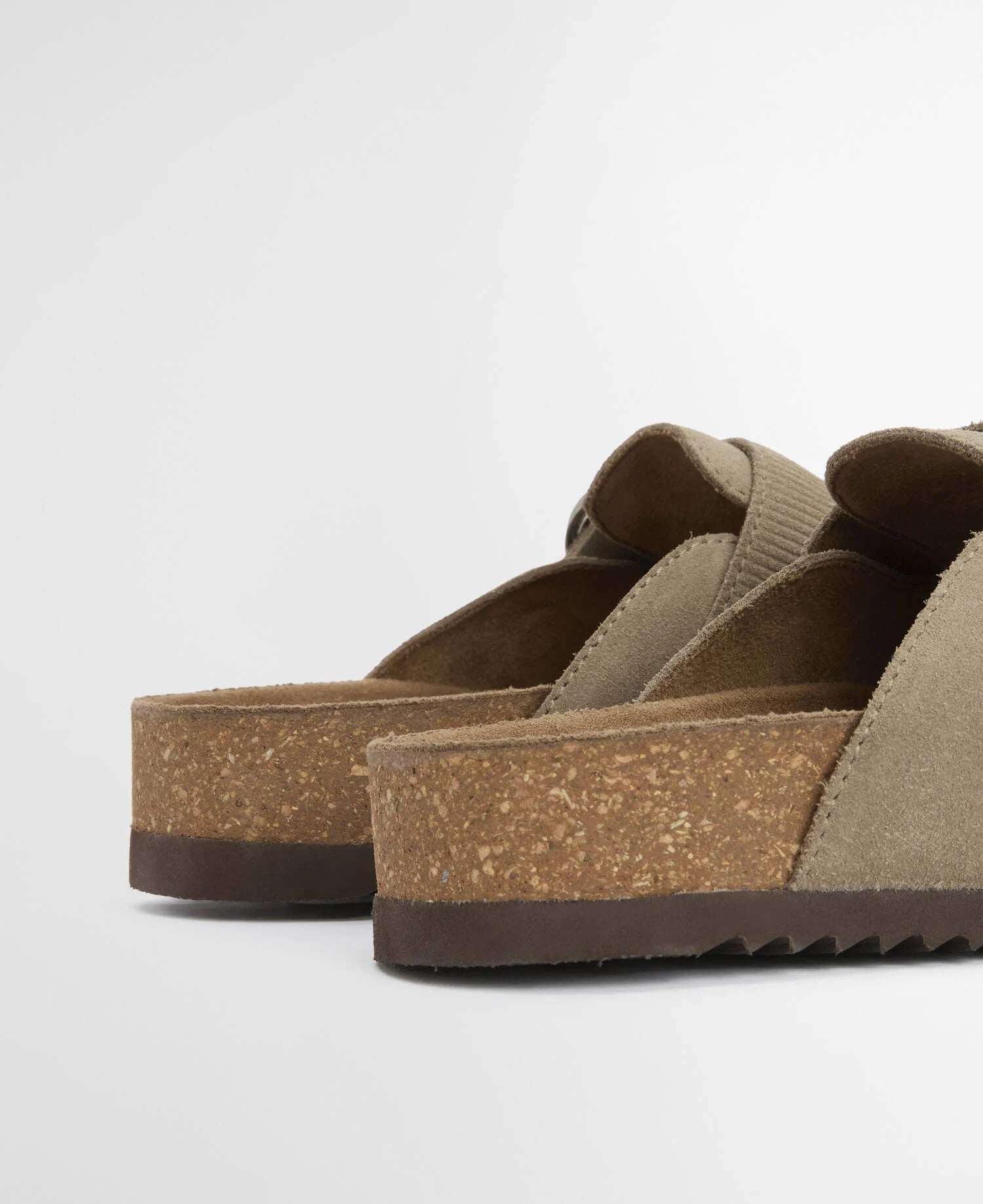 Kyra Closed Toe Sandal