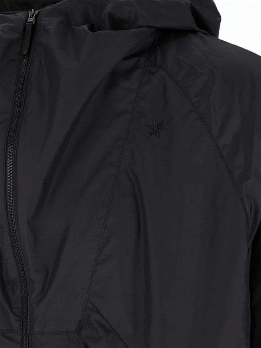 Black Lightweight Jacket With Zipper Closure