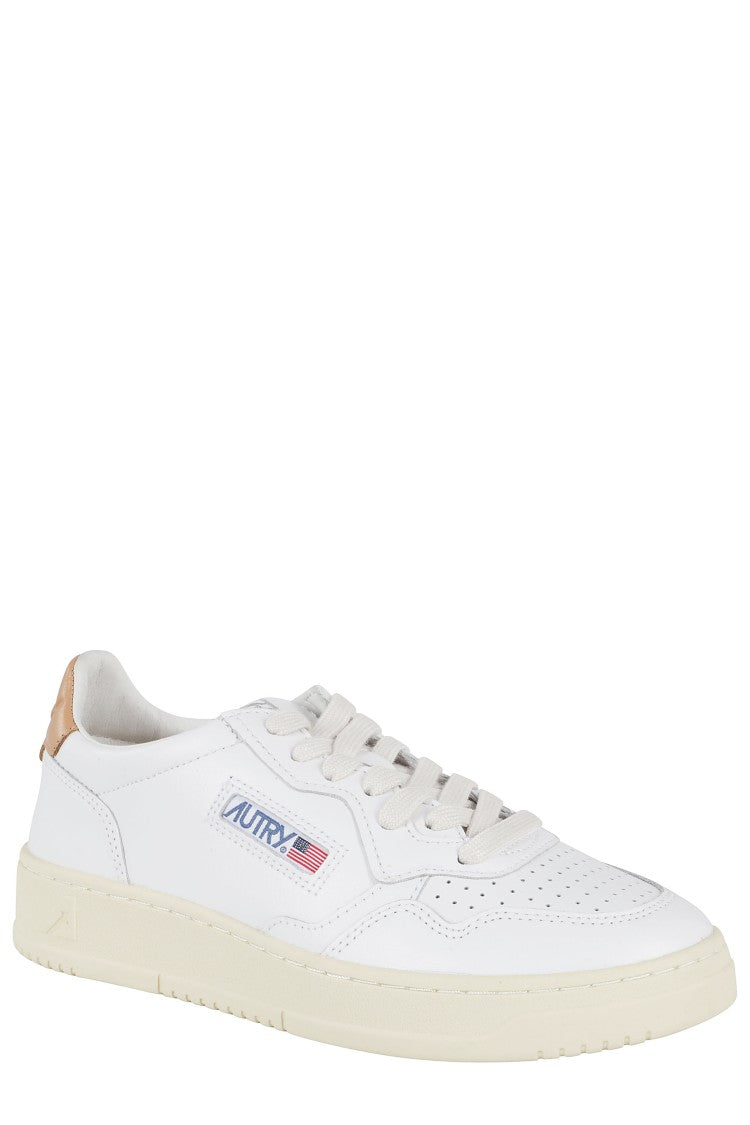 Medalist Low Round Toe White Leather Sneakers