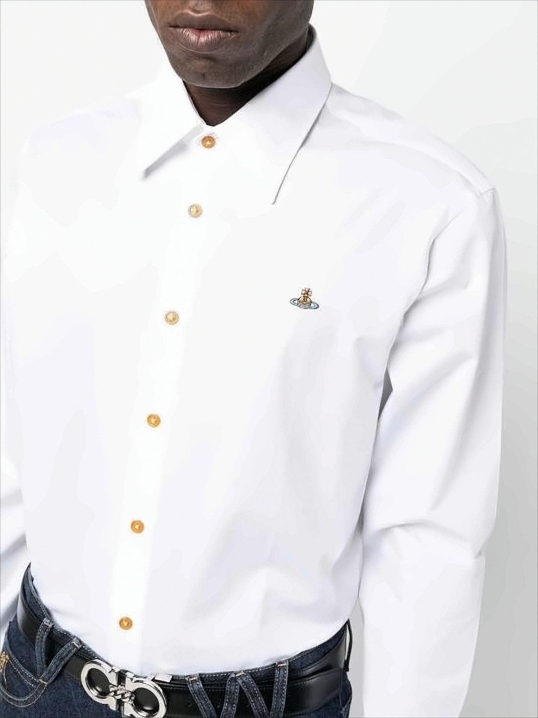 Long-Sleeve White Cotton Shirt with Crisp Collar