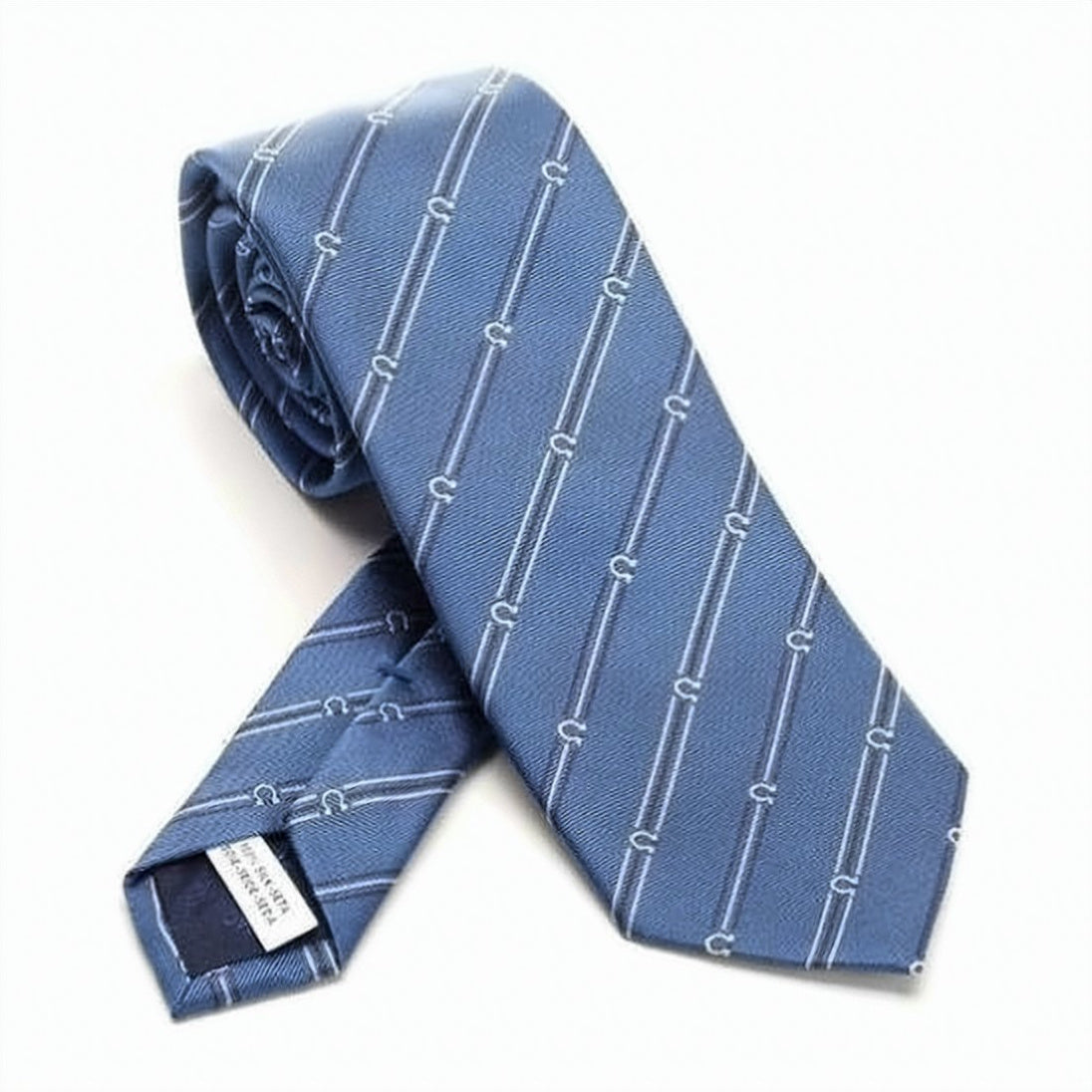Silk Tie with Diagonal Stripe Pattern