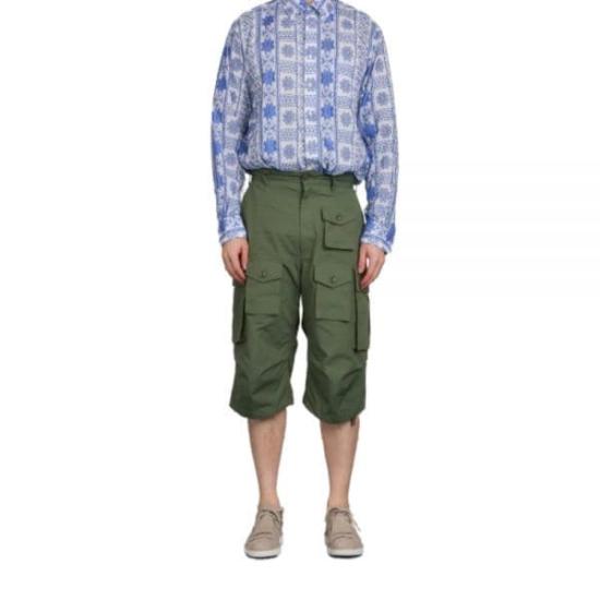 Knee-Length Cargo Shorts With Relaxed Fit And Multiple Pockets