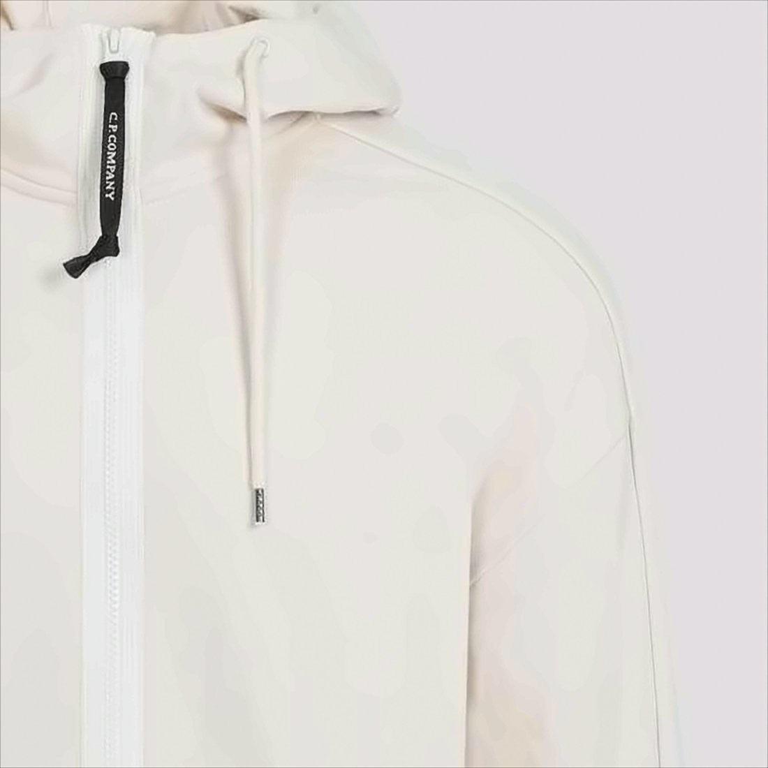 Minimalist Full-Zip Jacket With Integrated Goggles