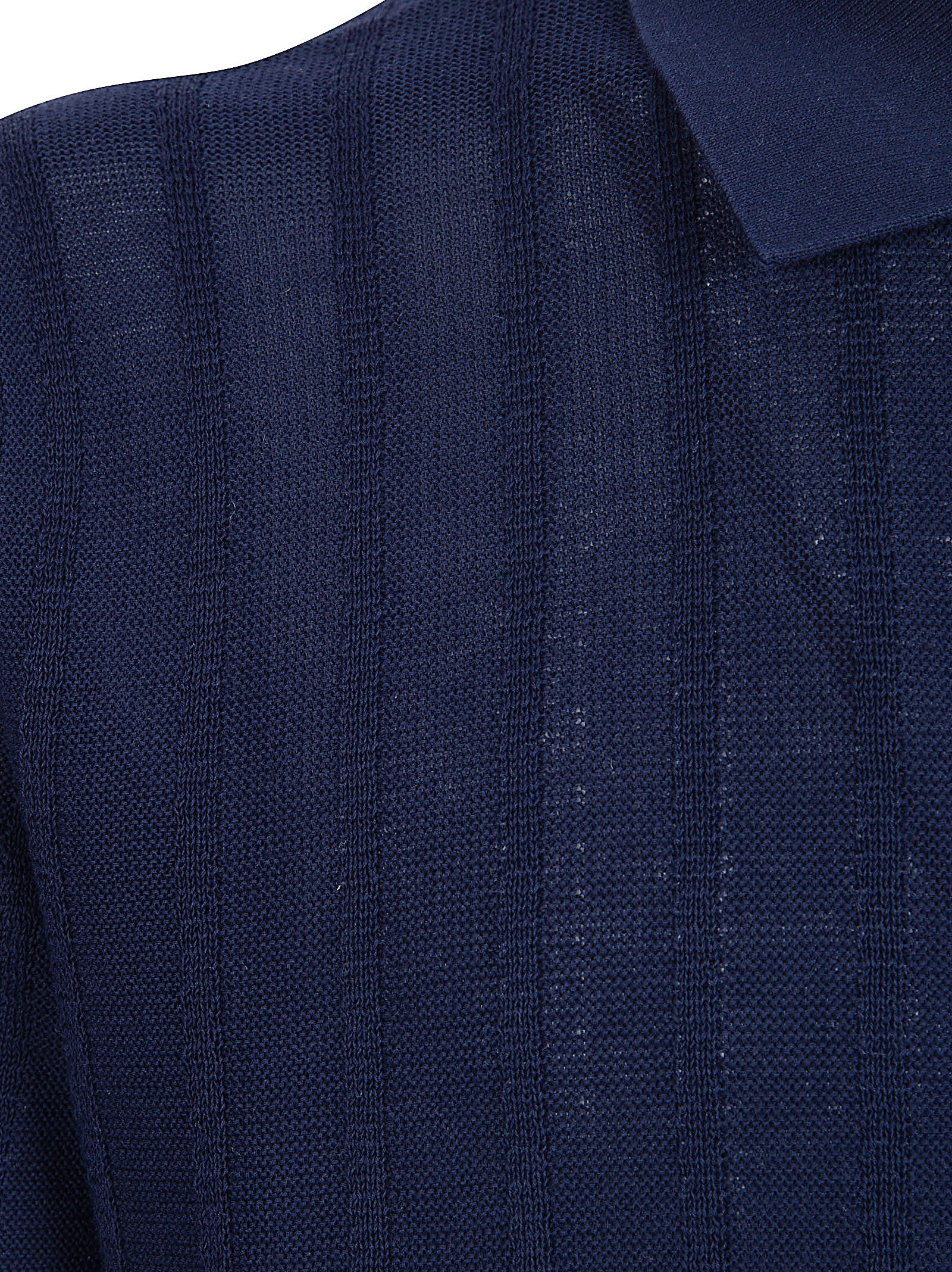 Short-Sleeved Button-Up Shirt with Vertical Stripe Pattern