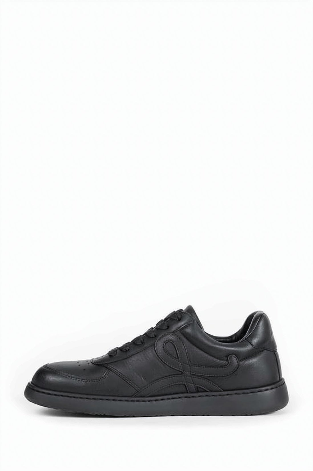 Sleek Low-Top Sneakers with Embossed Detailing