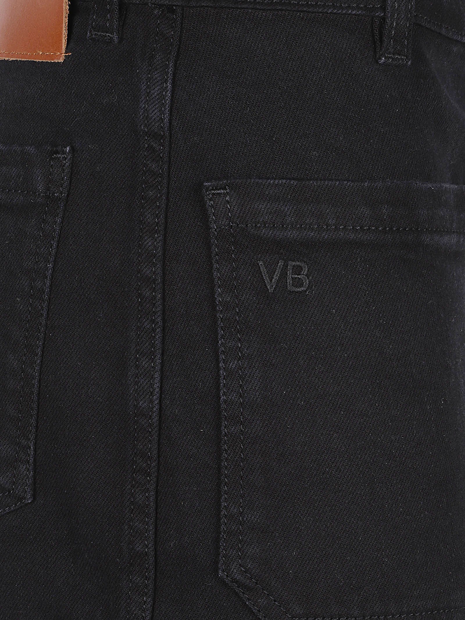 Straight-Leg Jeans with Flared Hem