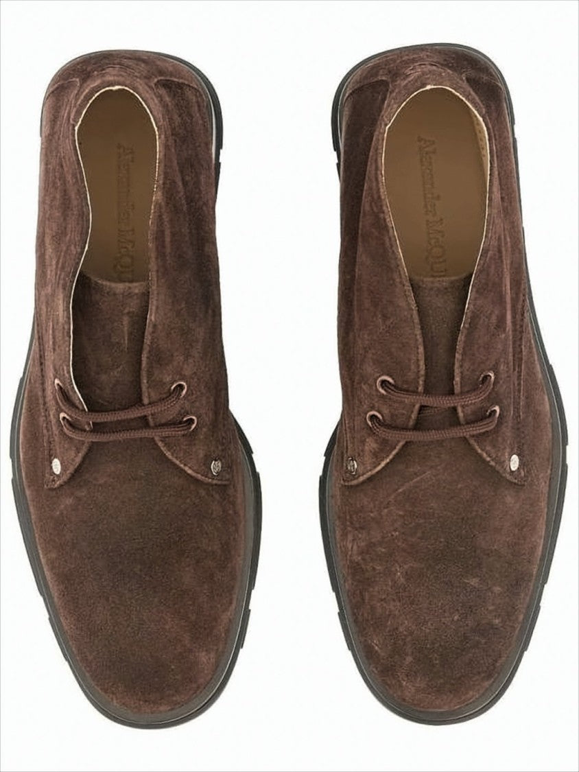 Minimalist Lace-Up Brown Suede Boots With Rubber Sole
