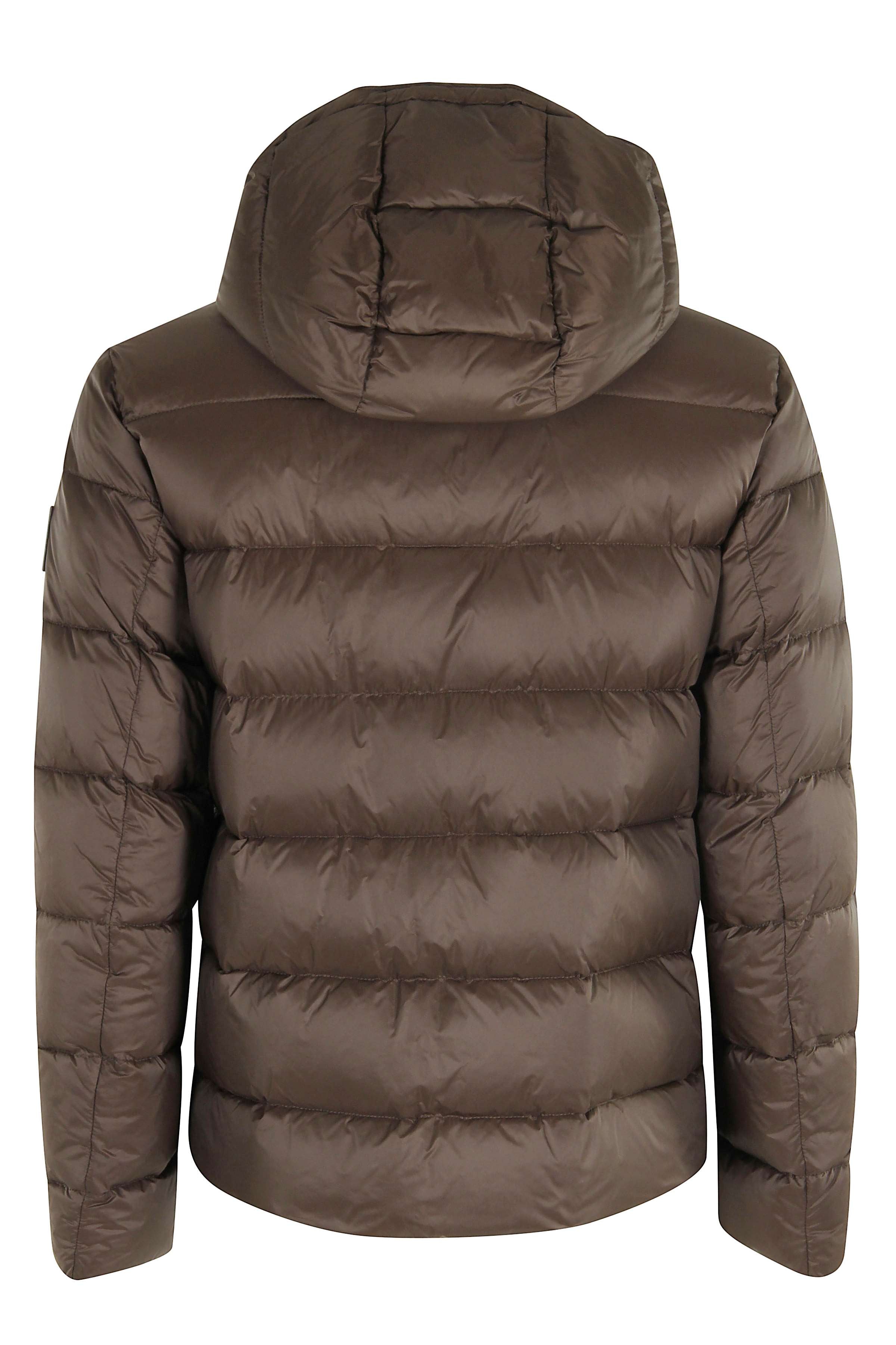 Db Front Feather Hood