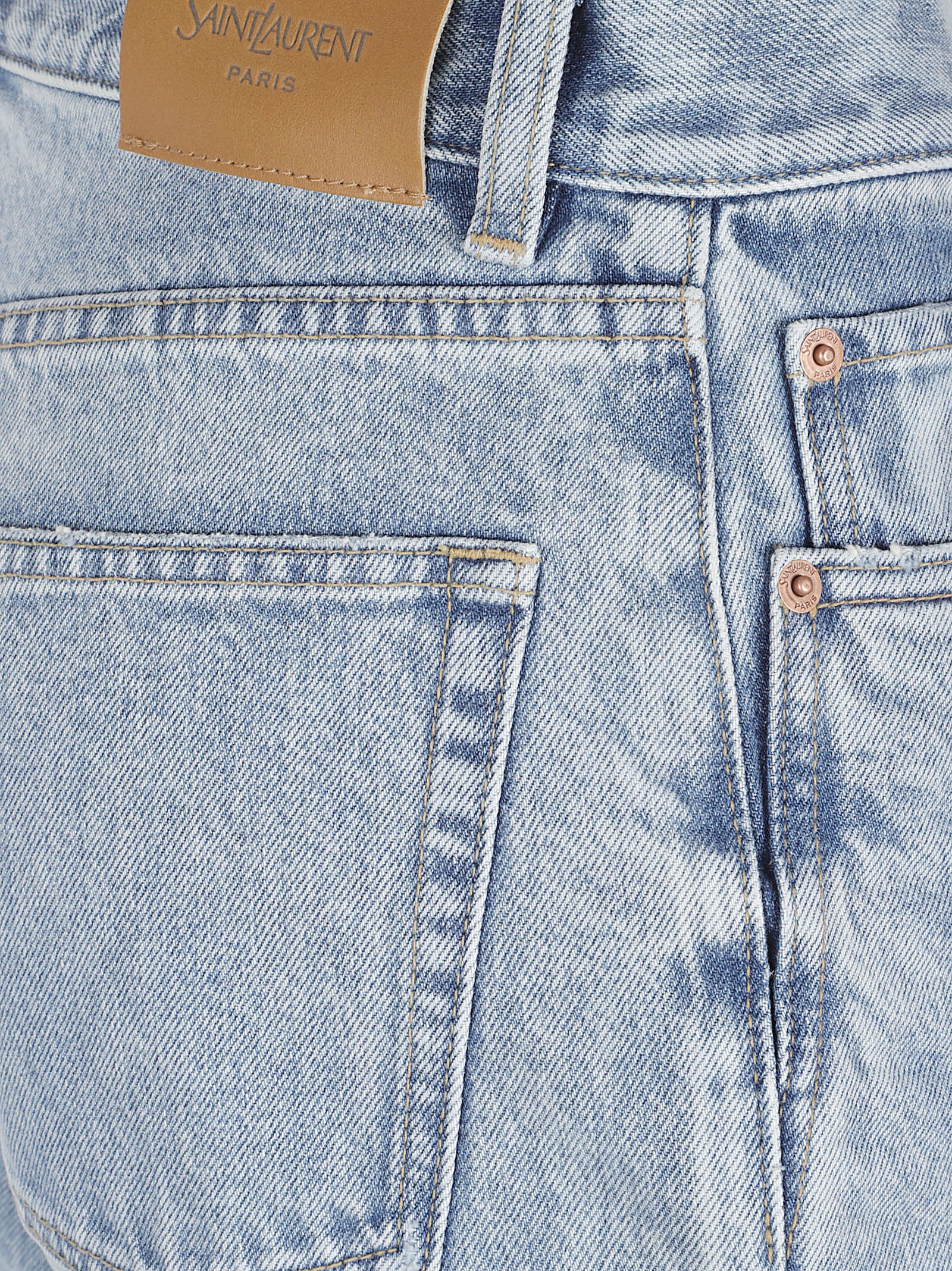 High-Waisted Straight Leg Jeans with Classic Pocket Design
