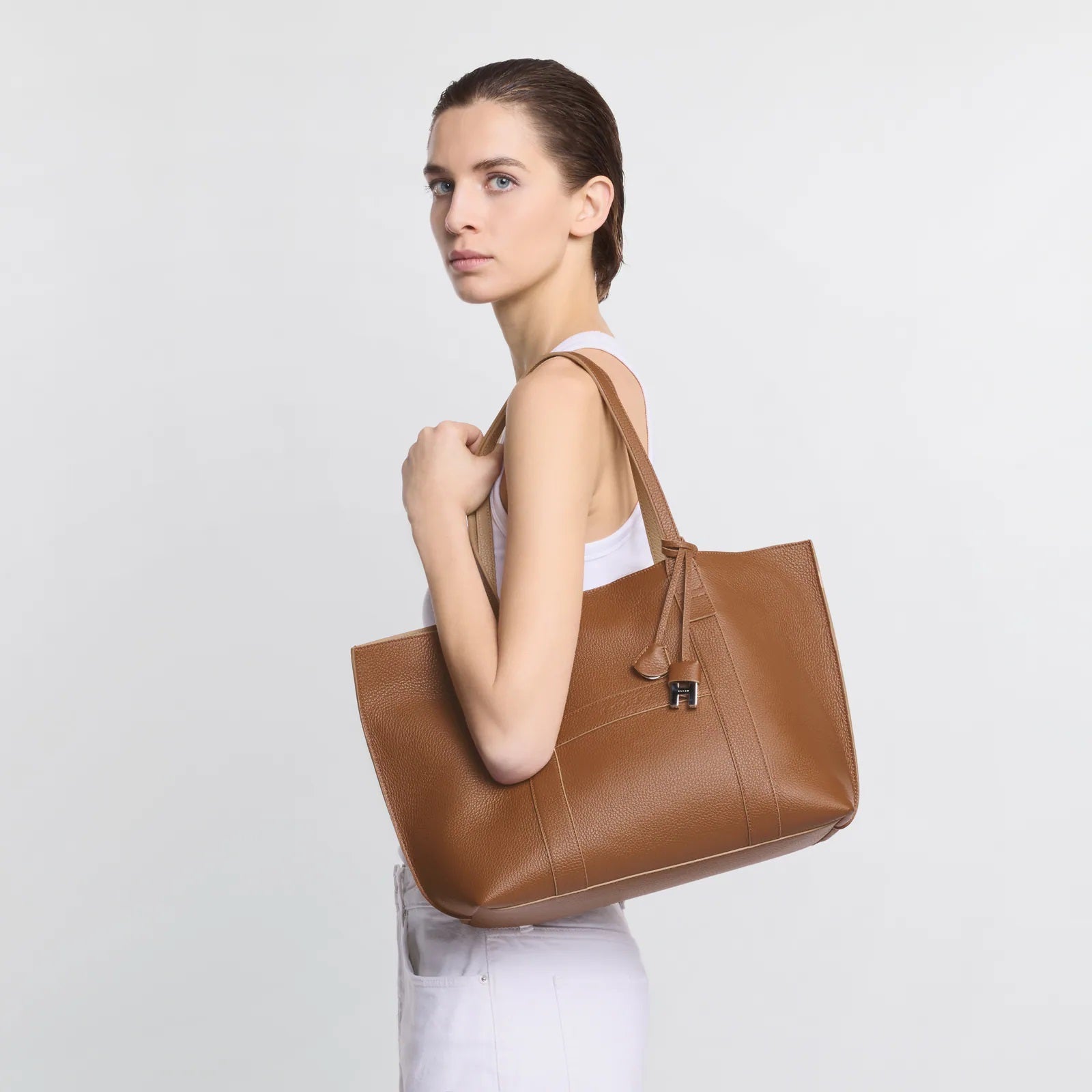 Cuoio Script Shopping Media Shopping Bag