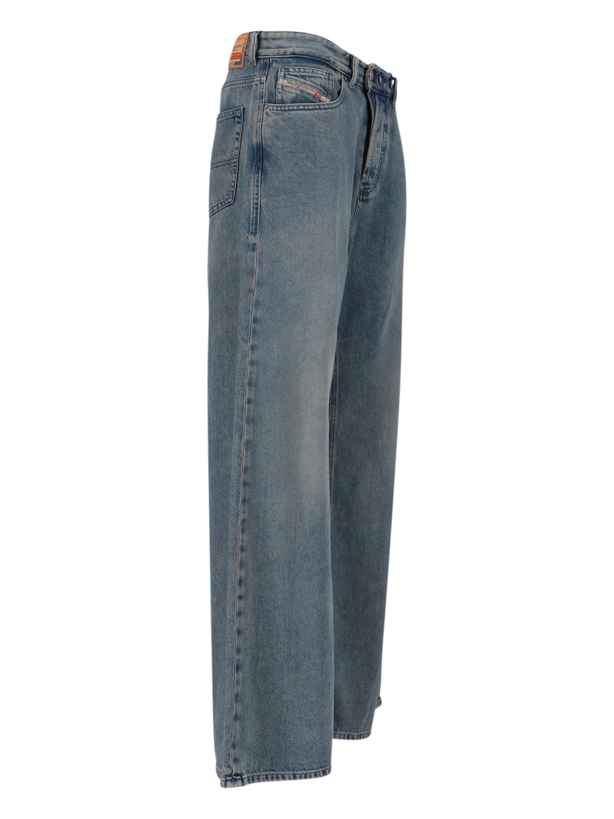 Wide-Leg Jeans With Vintage-Inspired Wash And Classic Five-Pocket Design