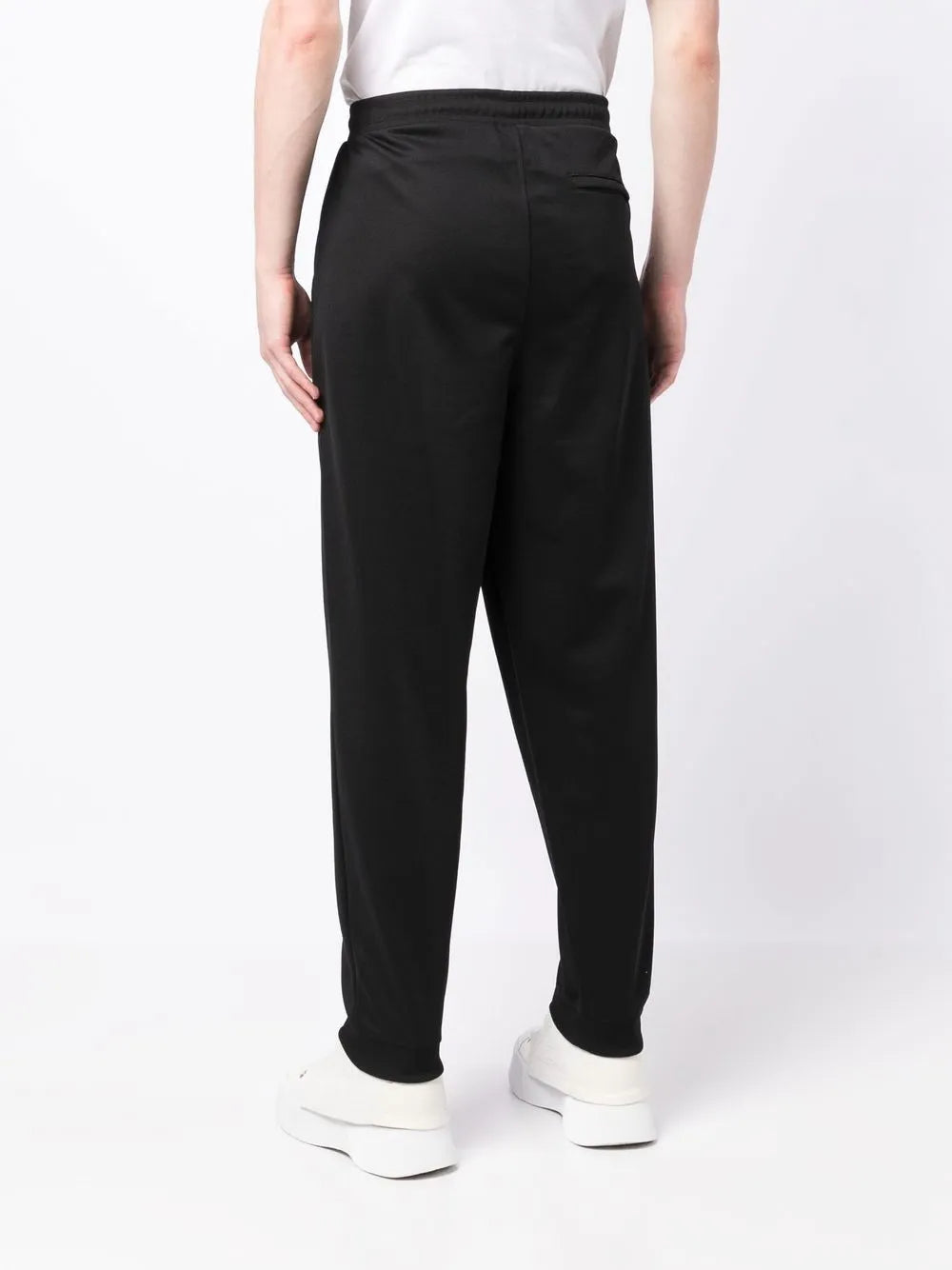 Classic Cut Pants With Clean Lines