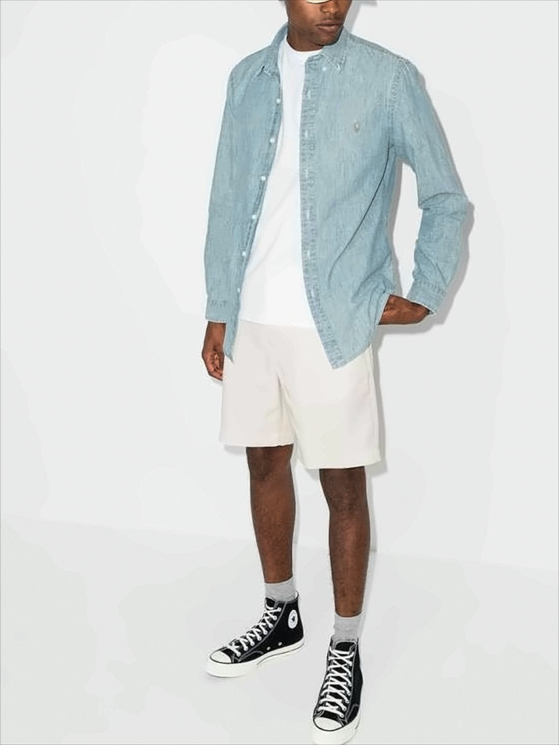 Classic Button-Up Shirt in Light Blue Chambray
