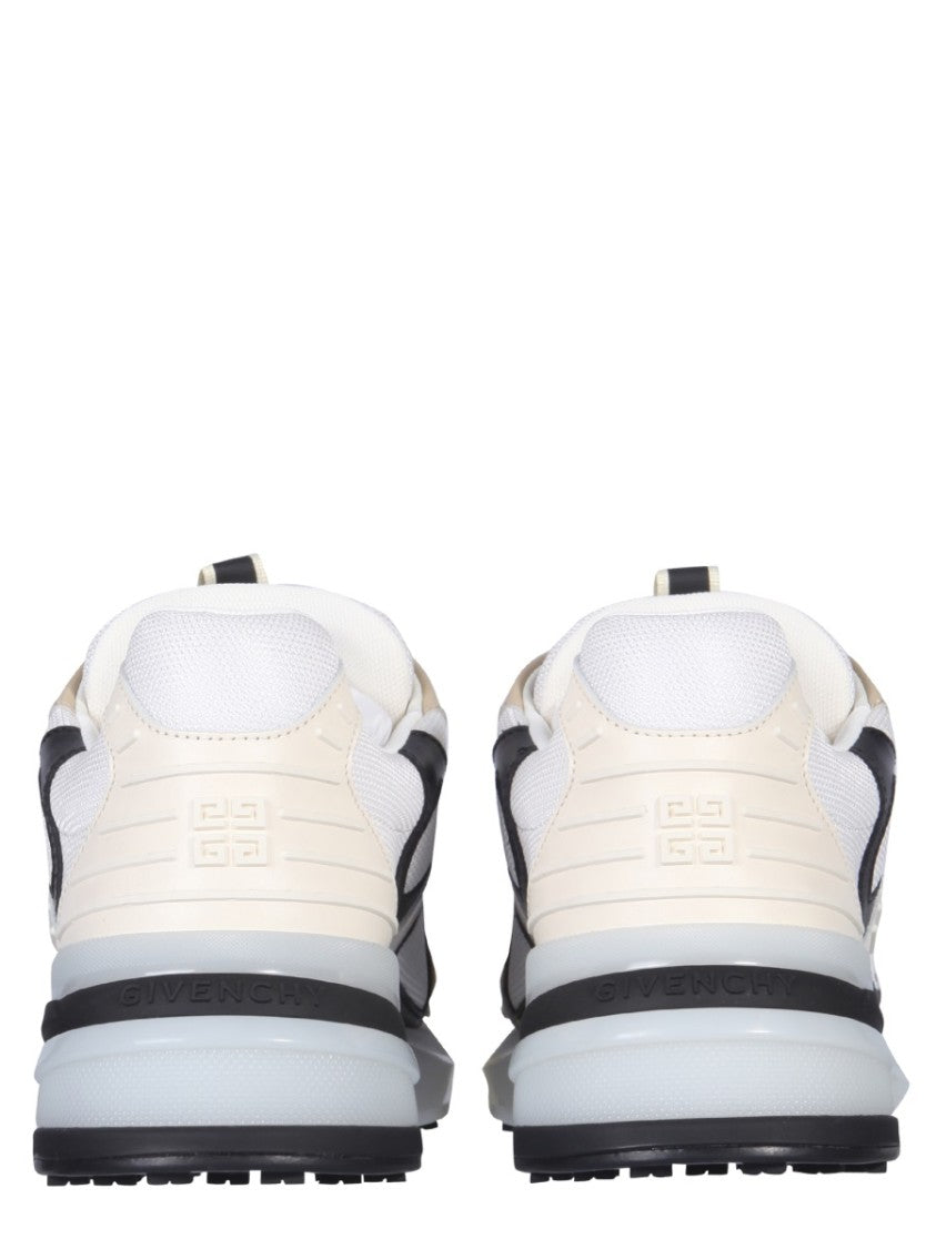 "Giv 1 Tr" Sneakers