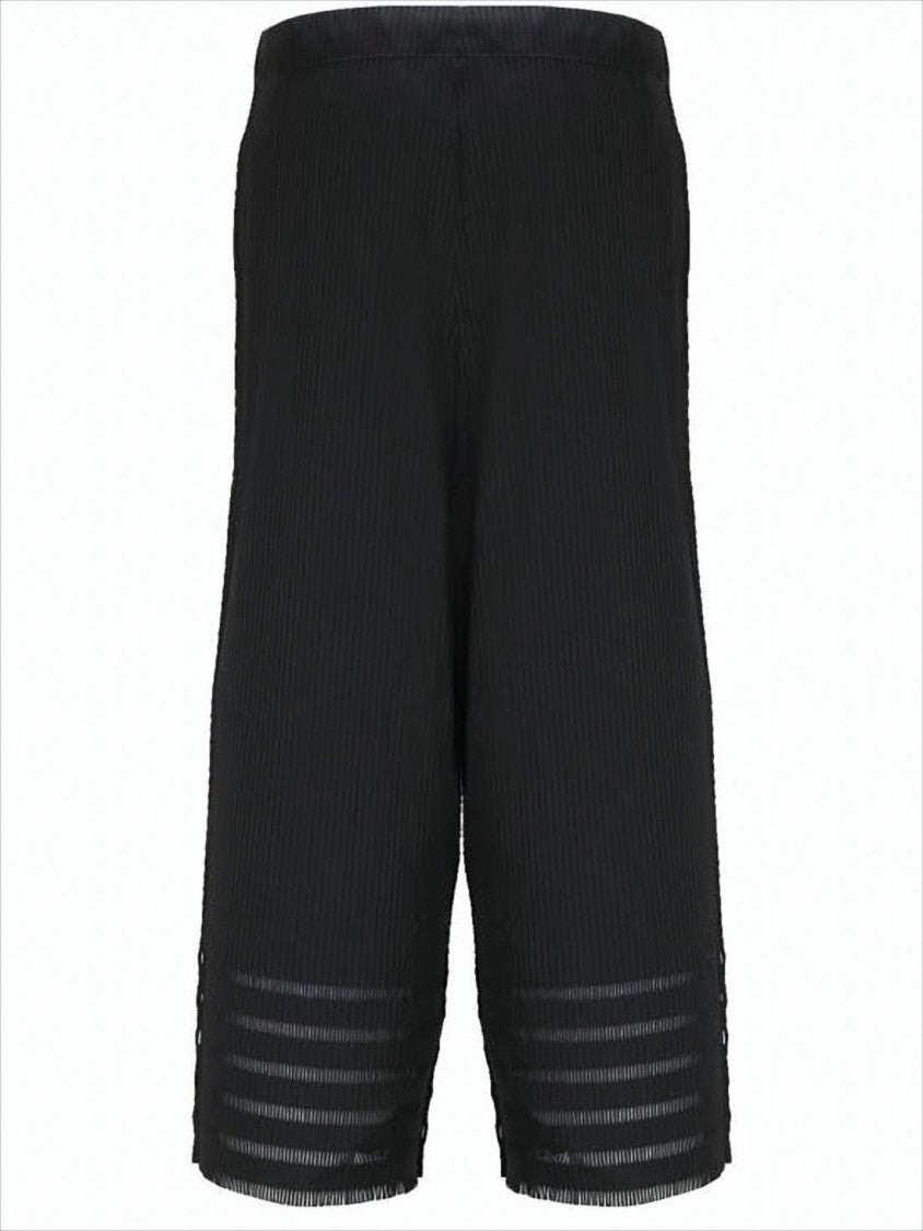 Cropped Black Training Pants with Ribbed Texture