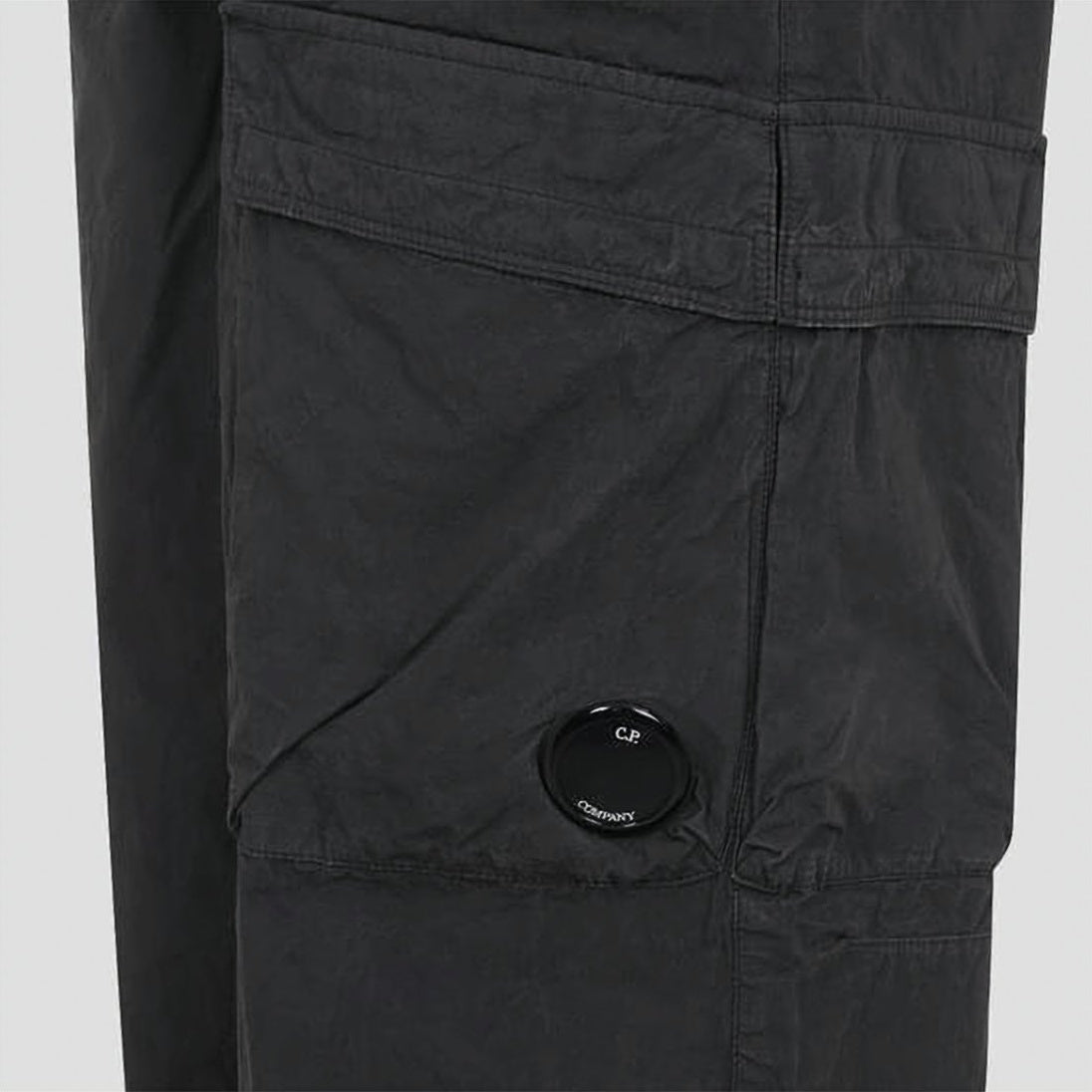 Straight-Leg Pants with Relaxed Fit