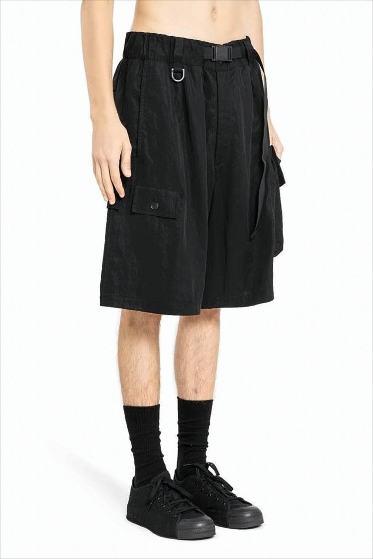 Loose-Fit Black Shorts with Utility Pockets