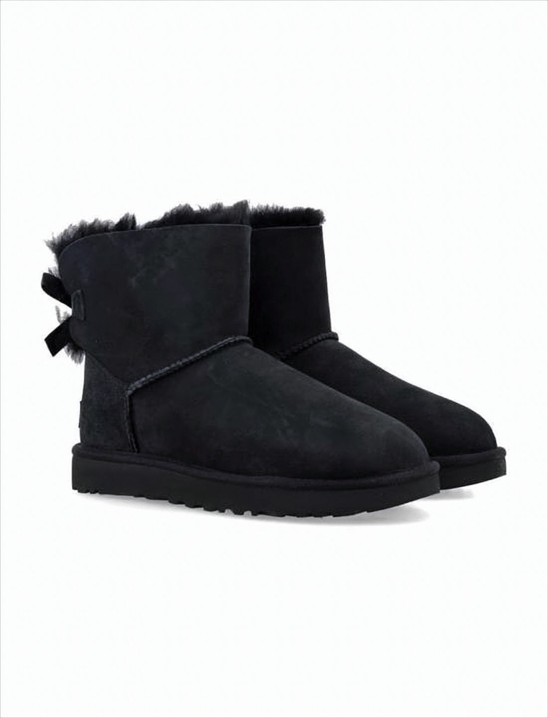 Suede Ankle Boots with Plush Interior and Decorative Bows