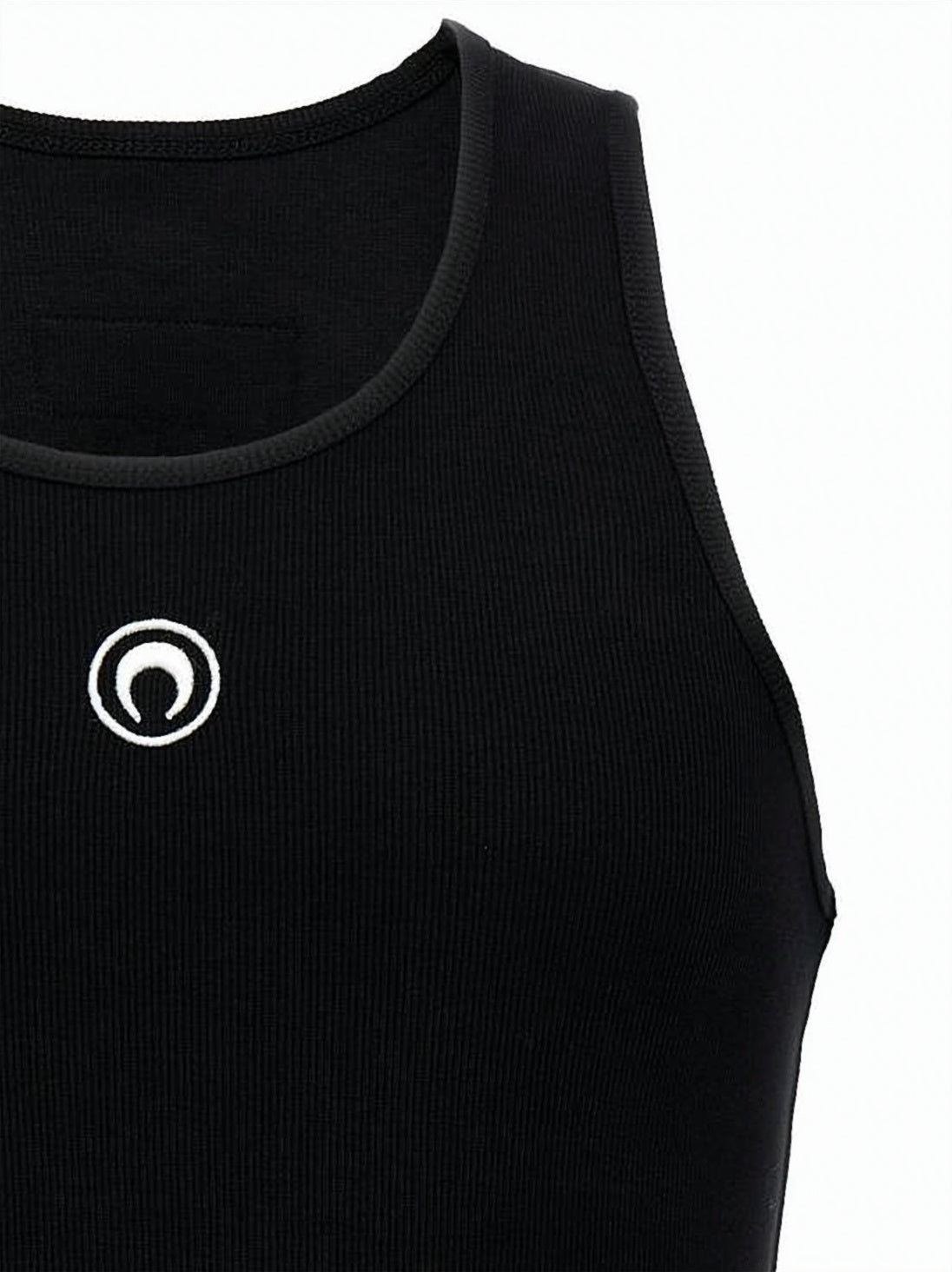 Ribbed Sleeveless Tank Top With Fitted Silhouette