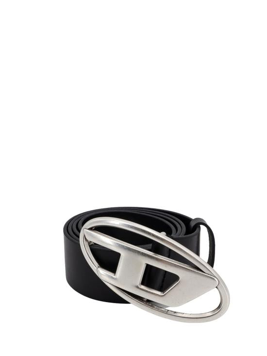Leather Belt with Distinctive Silver-tone Oval Buckle