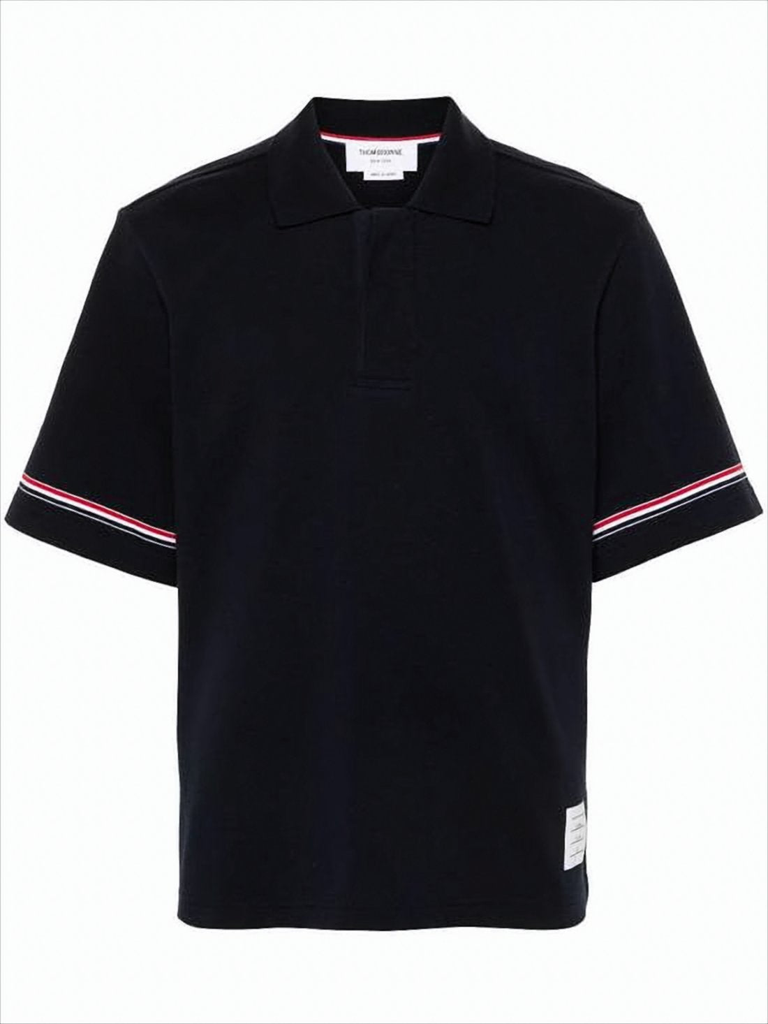 Classic Short-Sleeve Polo Shirt with Structured Collar and Tricolor Accents