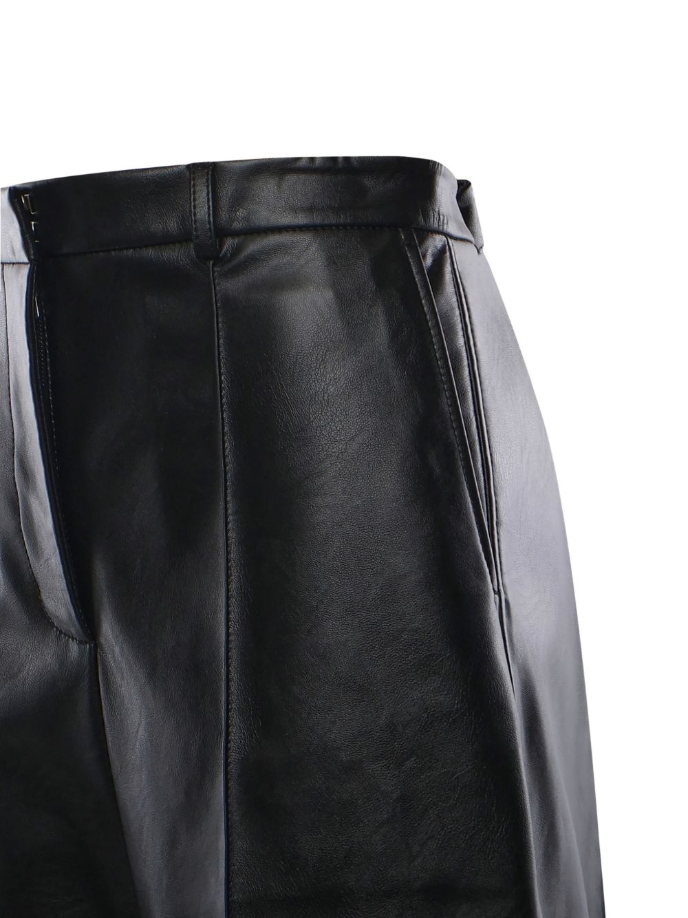 High-Waisted Black Trousers with Tailored Fit