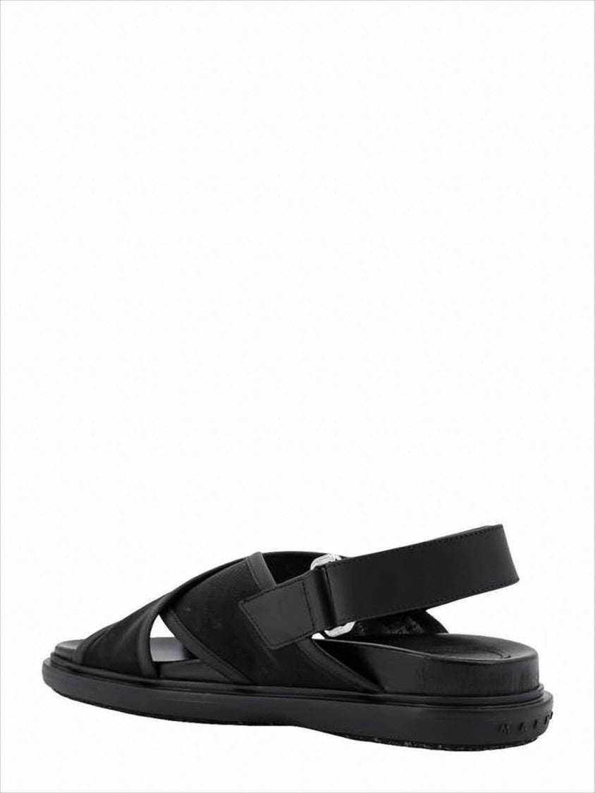 Open-Toe Black Mesh Sandals with Crisscross Straps and Rubber Sole