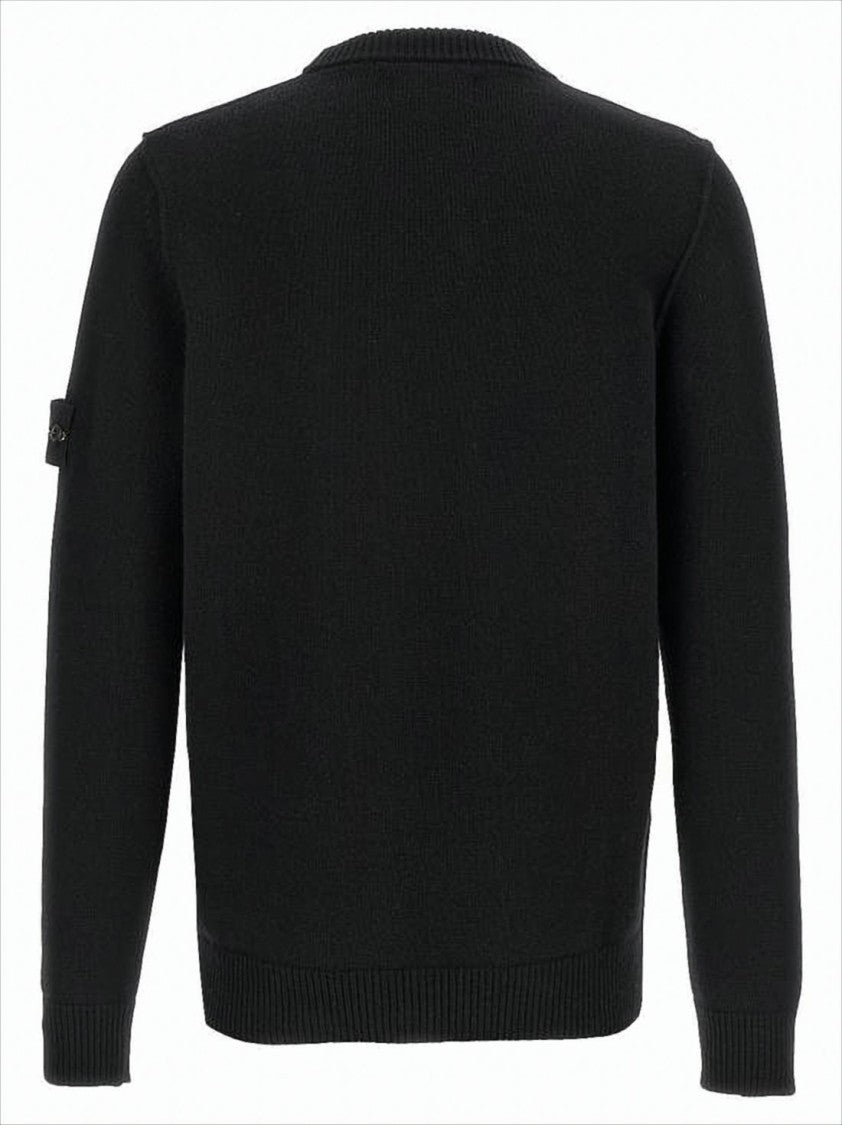Minimalist Black Crewneck Sweater with Ribbed Accents