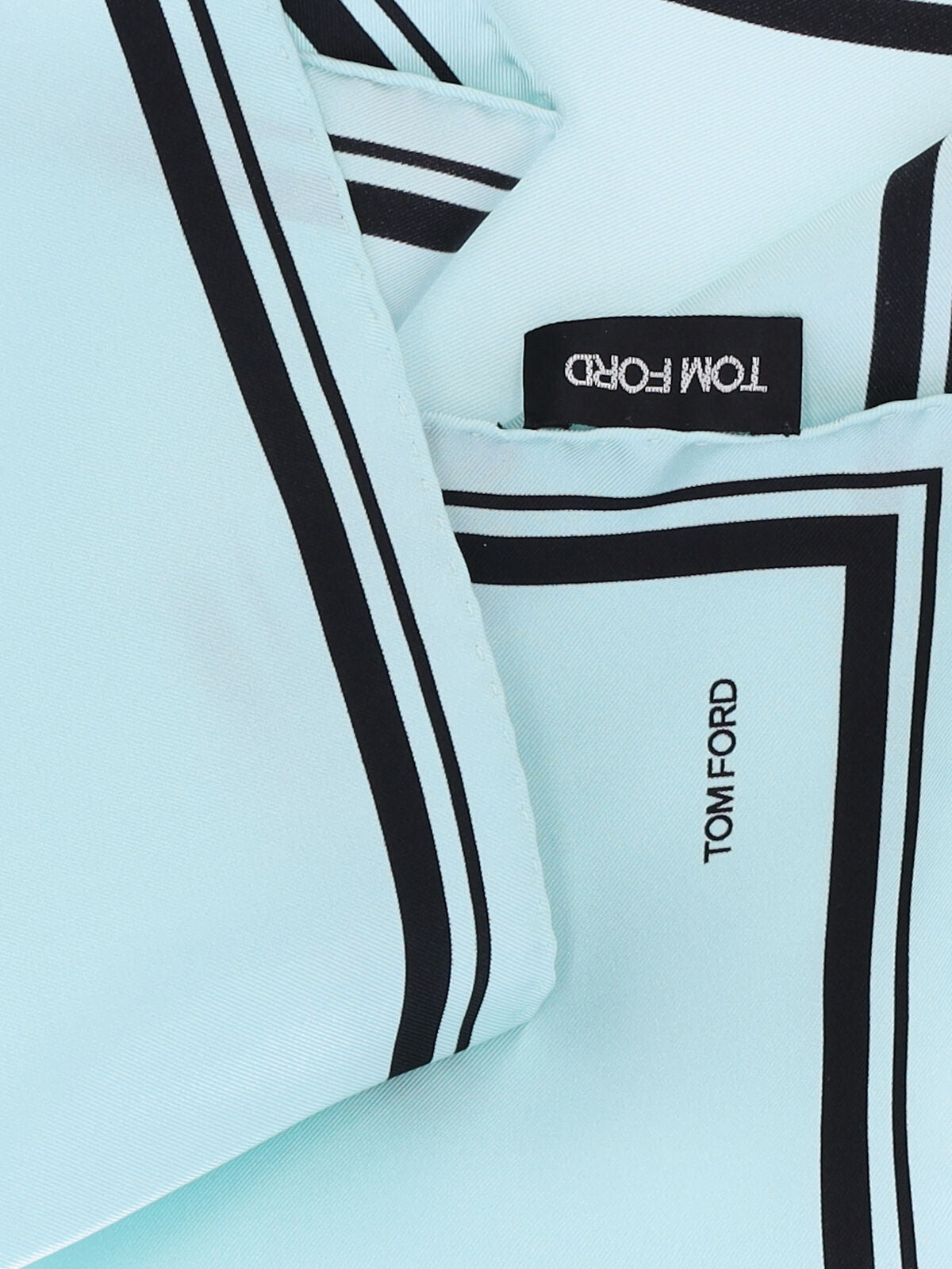 Contrast Detail Pocket Square – Light Blue