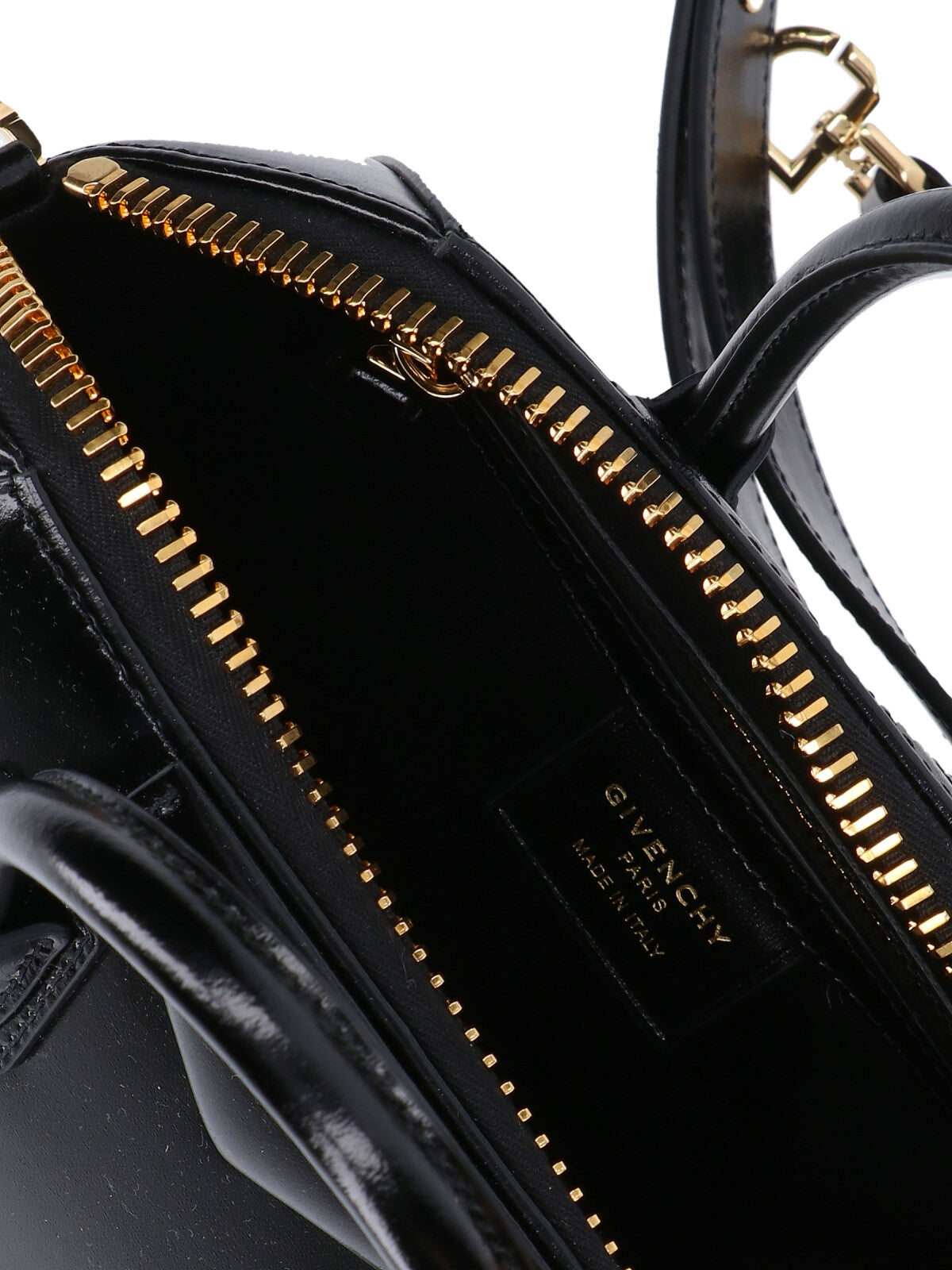 "Antigona" Mini Handbag – Black