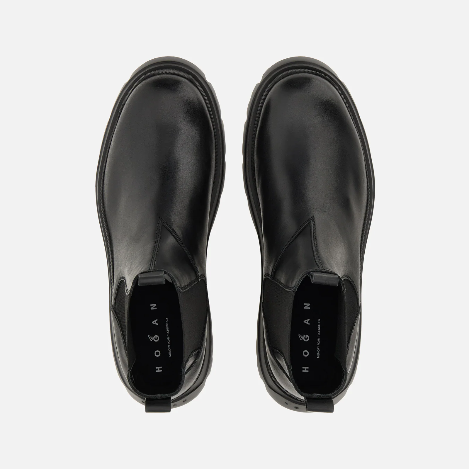 H692 Chelsea Boots With Elastic Side Panels