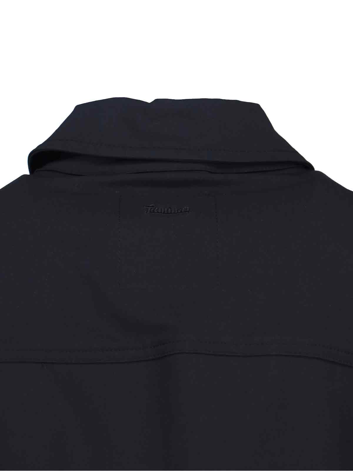 Classic Zip-Front Black Jacket with Minimalist Design