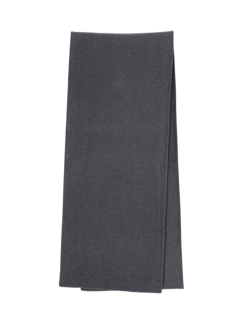 Classic Rectangular Grey Scarf With Soft Texture