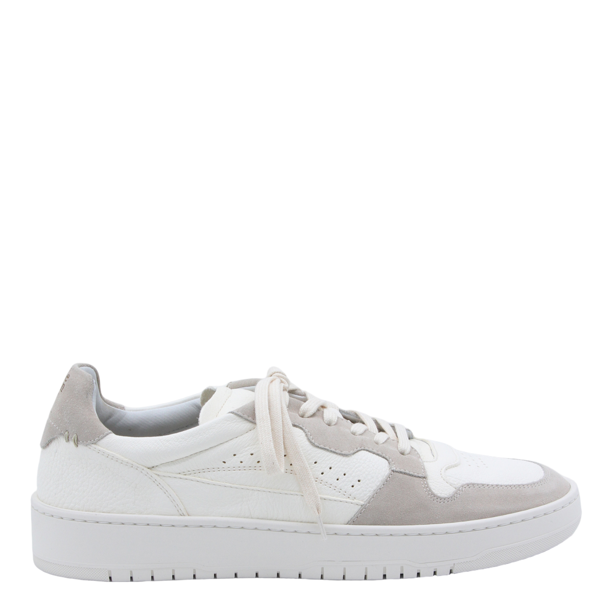 Low-Top Minimalist Sneakers with Subtle Detailing