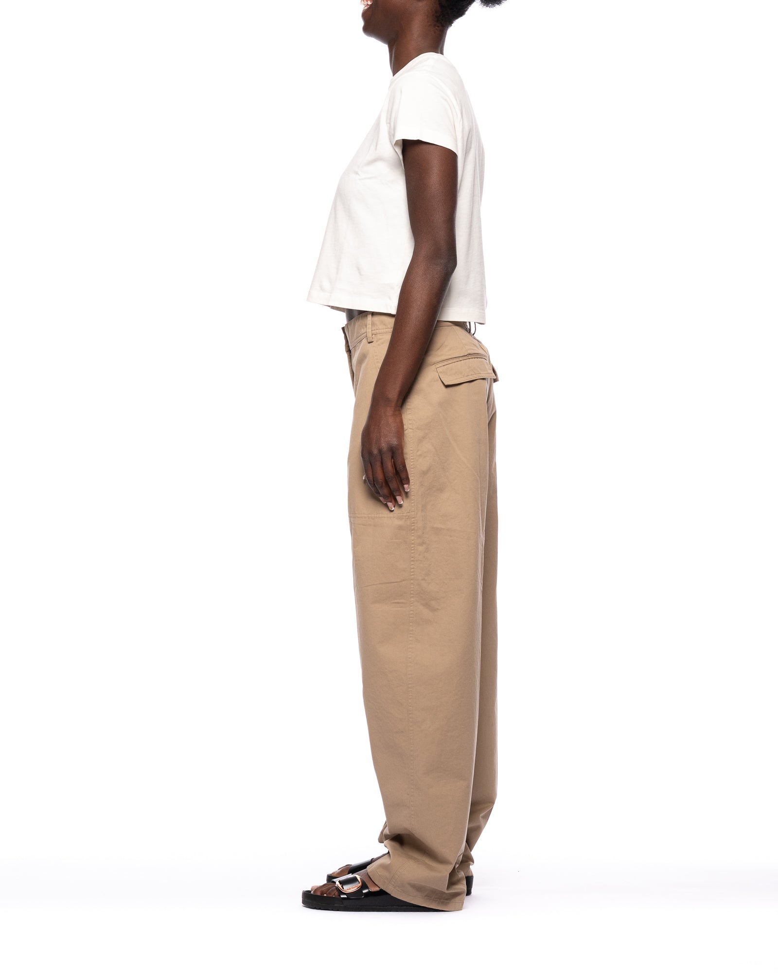 Chino Pants With Refined Pocket Stitching