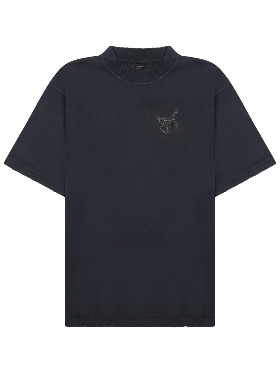 Boxy Fit T-Shirt With Distressed Graphic Accents