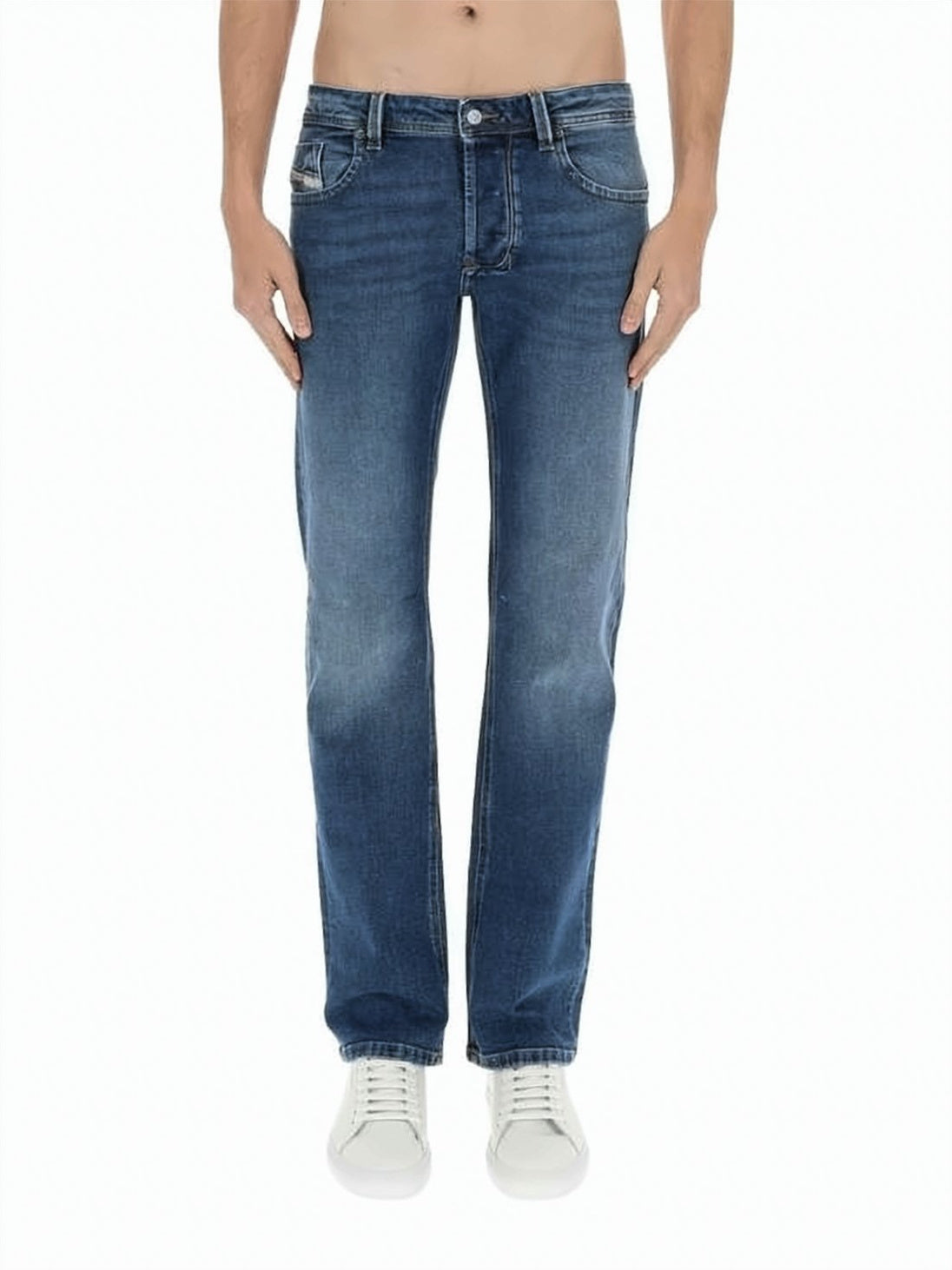 Regular Fit Straight-Leg Jeans With Medium Blue Wash