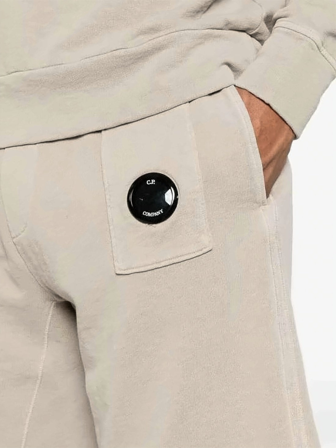 Relaxed Fit Shorts With Elastic Waistband And Iconic Lens Detail