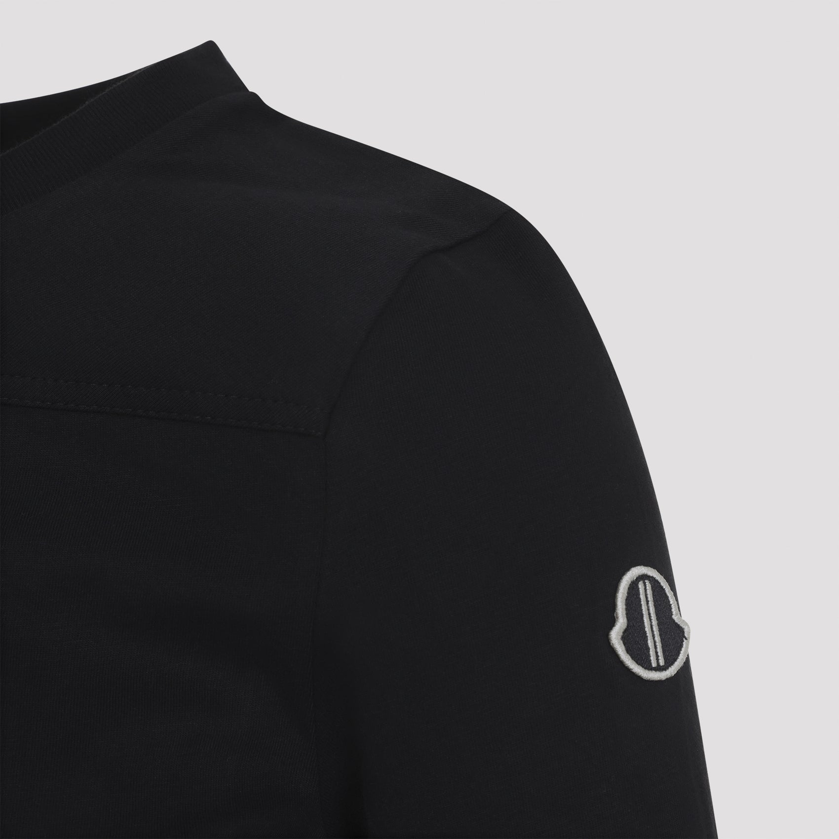 Slim-Fit Long-Sleeved T-Shirt With Girdered Panel Design