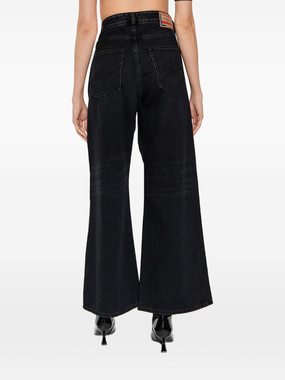 Wide-Leg Black Jeans With Five Pockets