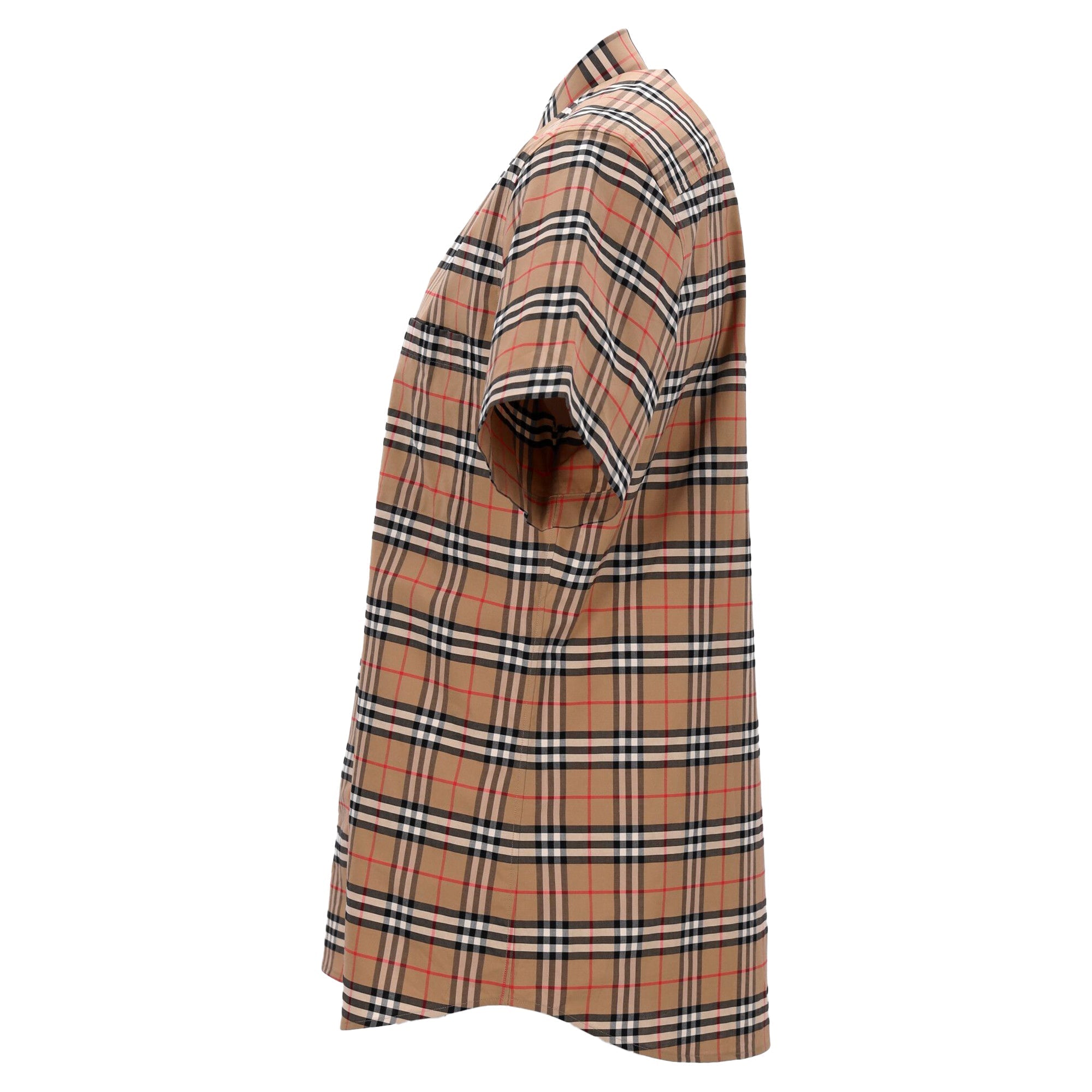 Short-Sleeved Checked Shirt With Classic Collar And Curved Hem