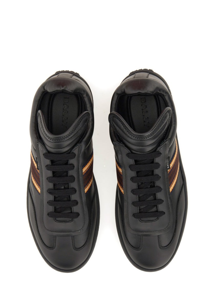 Black Leather Sneakers With Contrasting Stripes